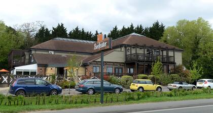 Premier Inn Chessington