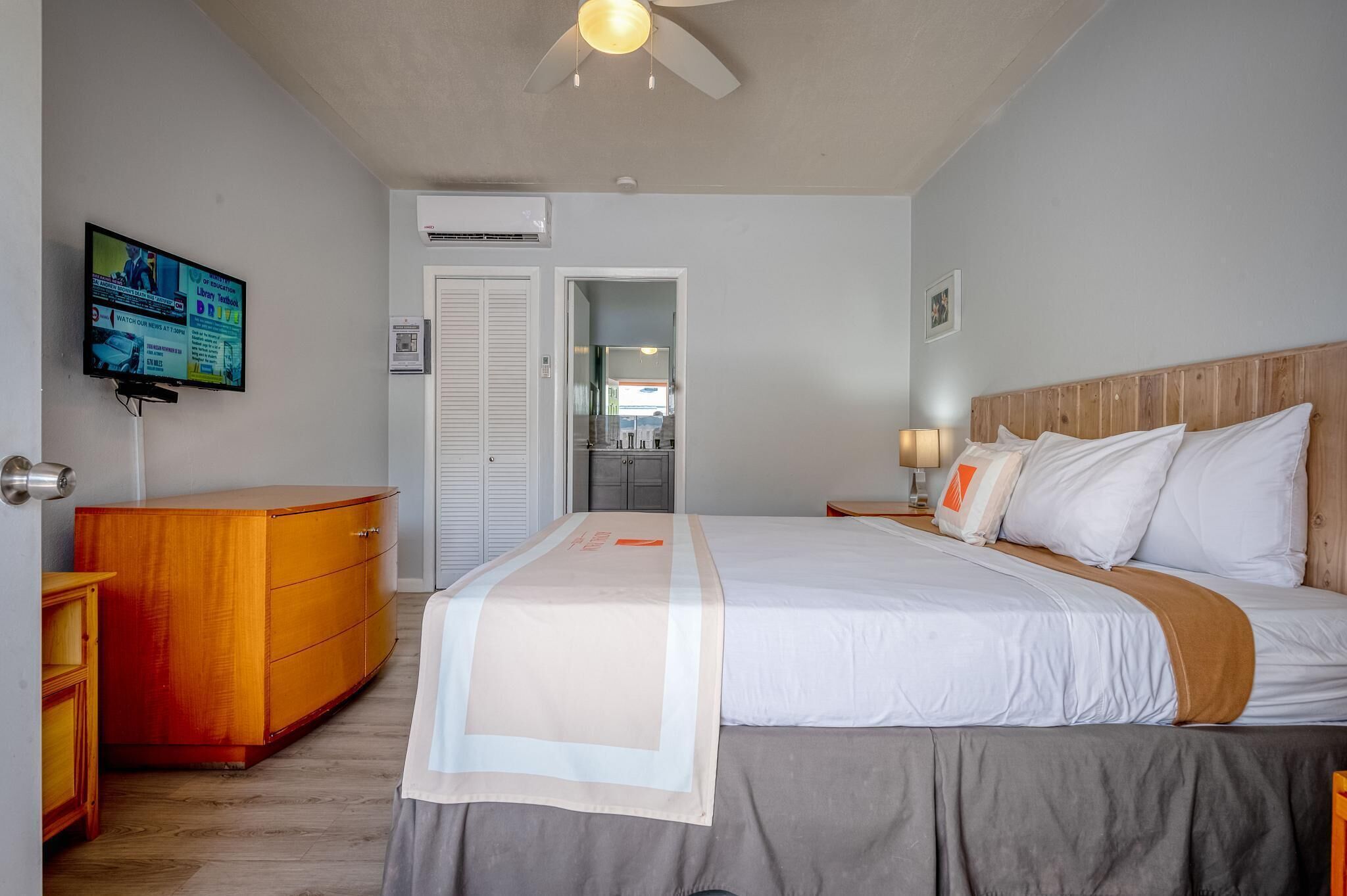 premium room, 1 king bed, non smoking, garden view | wifi, bed sheets