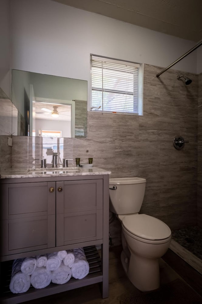 Royal Palm Hotel by null