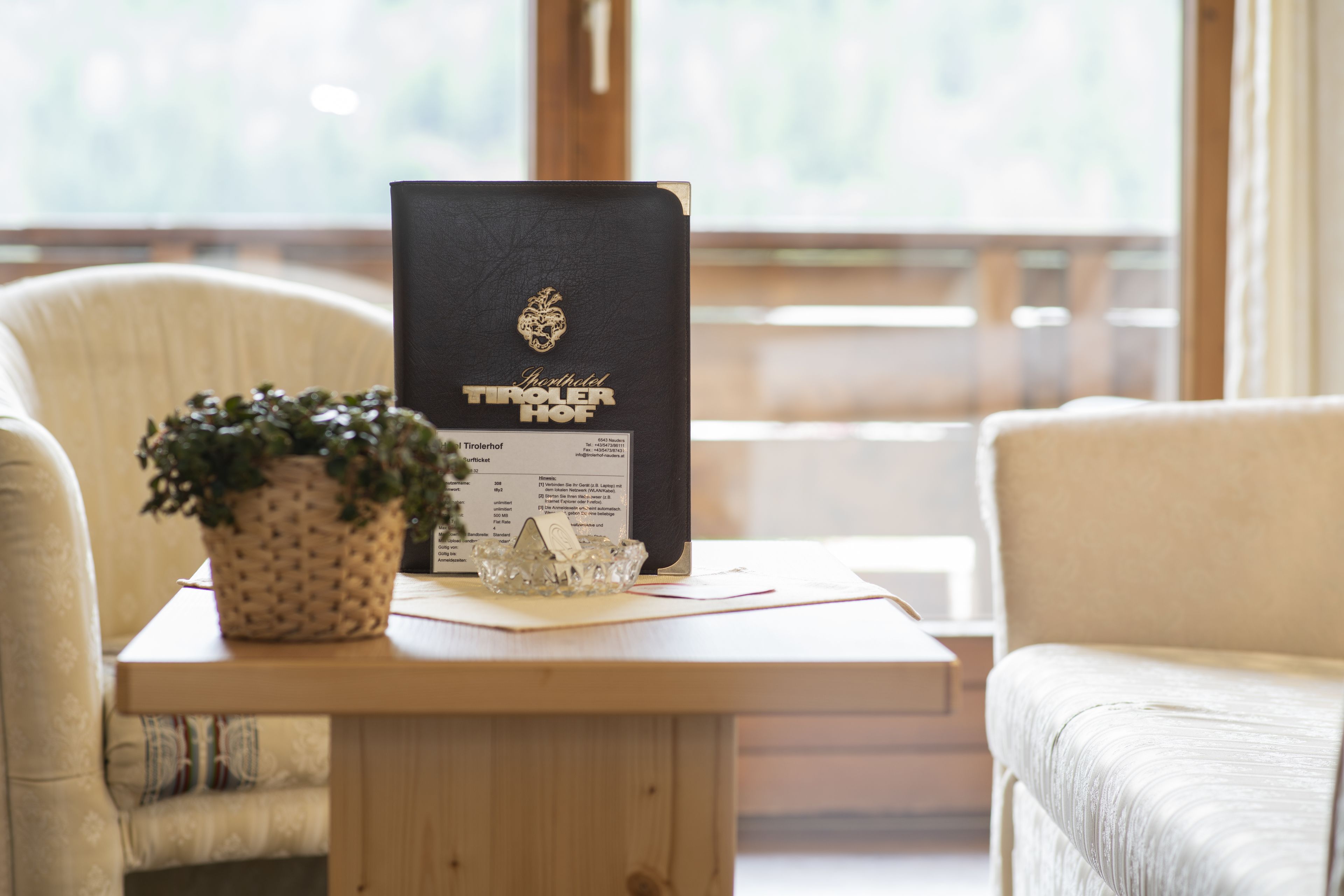 deluxe suite, 1 bedroom, mountain view | hypo-allergenic bedding, in-room safe, free wifi, bed sheets