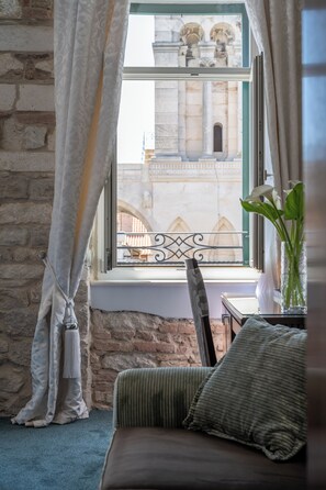 Deluxe Double or Twin Room, 1 King Bed (City view) | Premium bedding, minibar, in-room safe, individually decorated