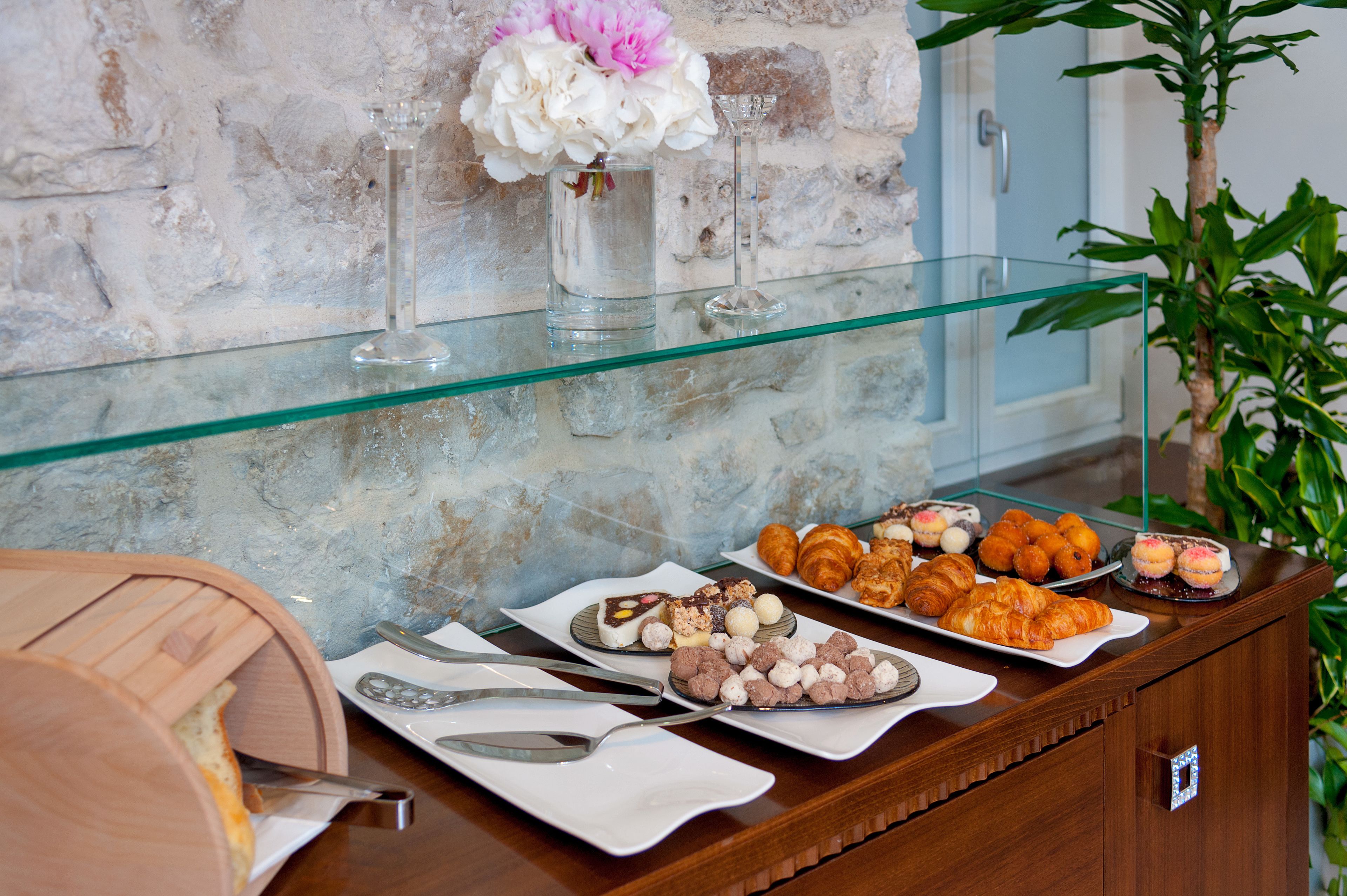 free daily local cuisine breakfast