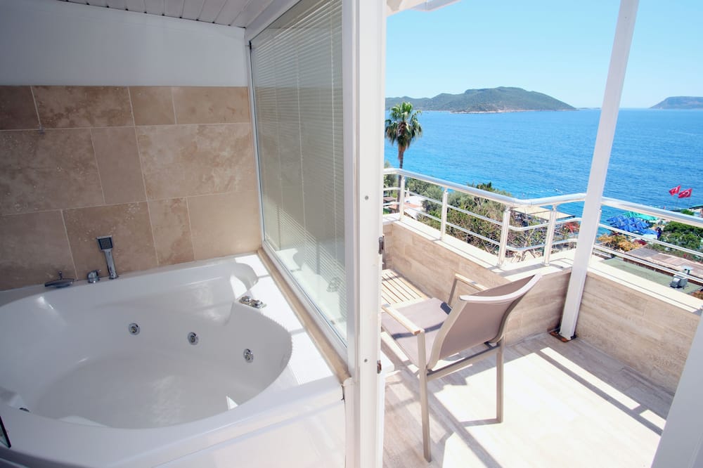 Nur Hotel