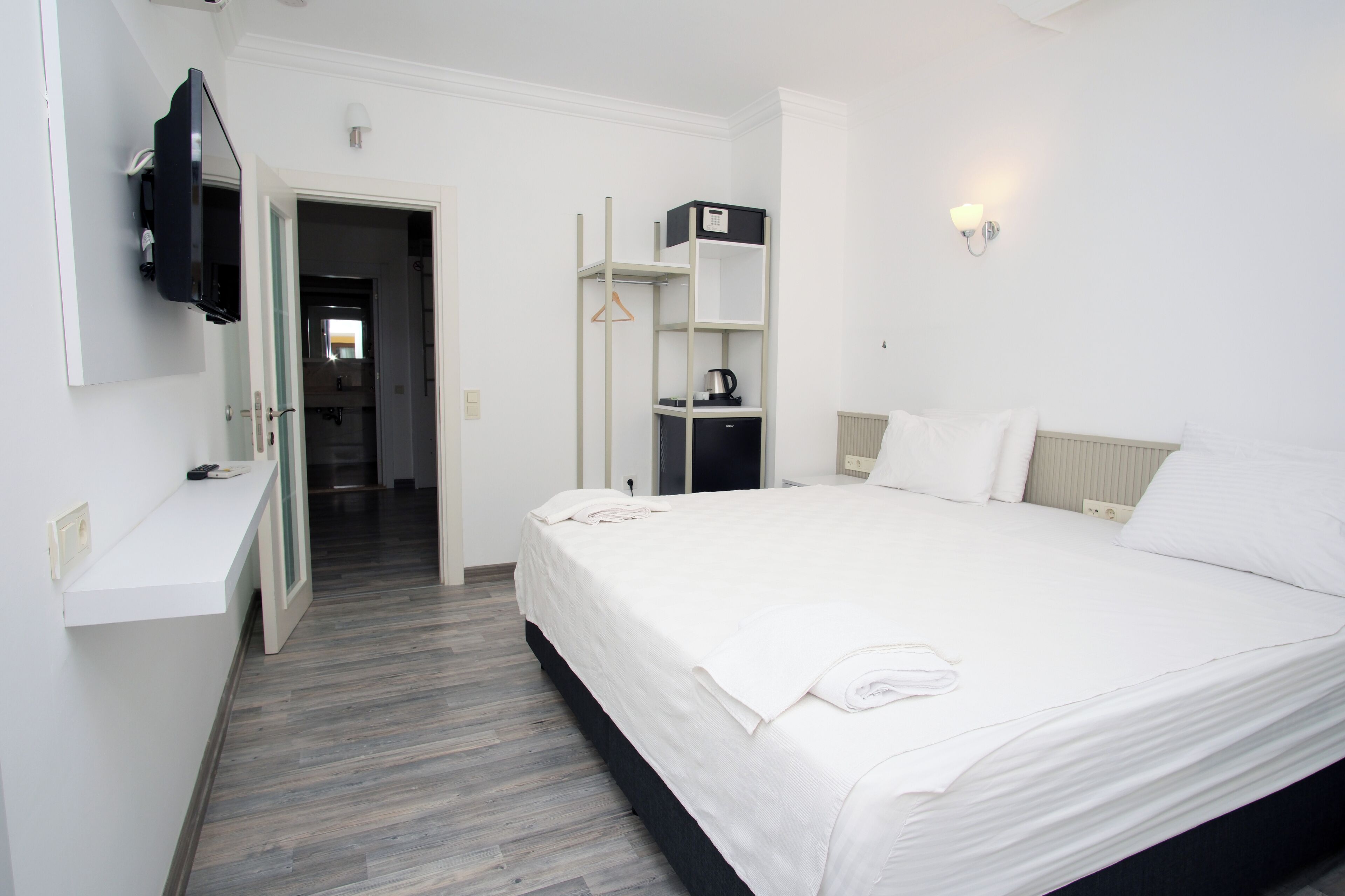 Familierom, 1 soverom, ikke-røyk | Sengetøy av topp kvalitet, minibar, safe på rommet og wi-fi (inkludert)