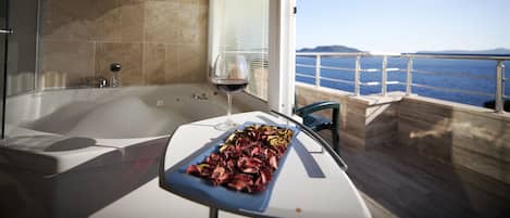 Honeymoon-Zimmer, 1 Doppelbett, Whirlpool, Meerblick