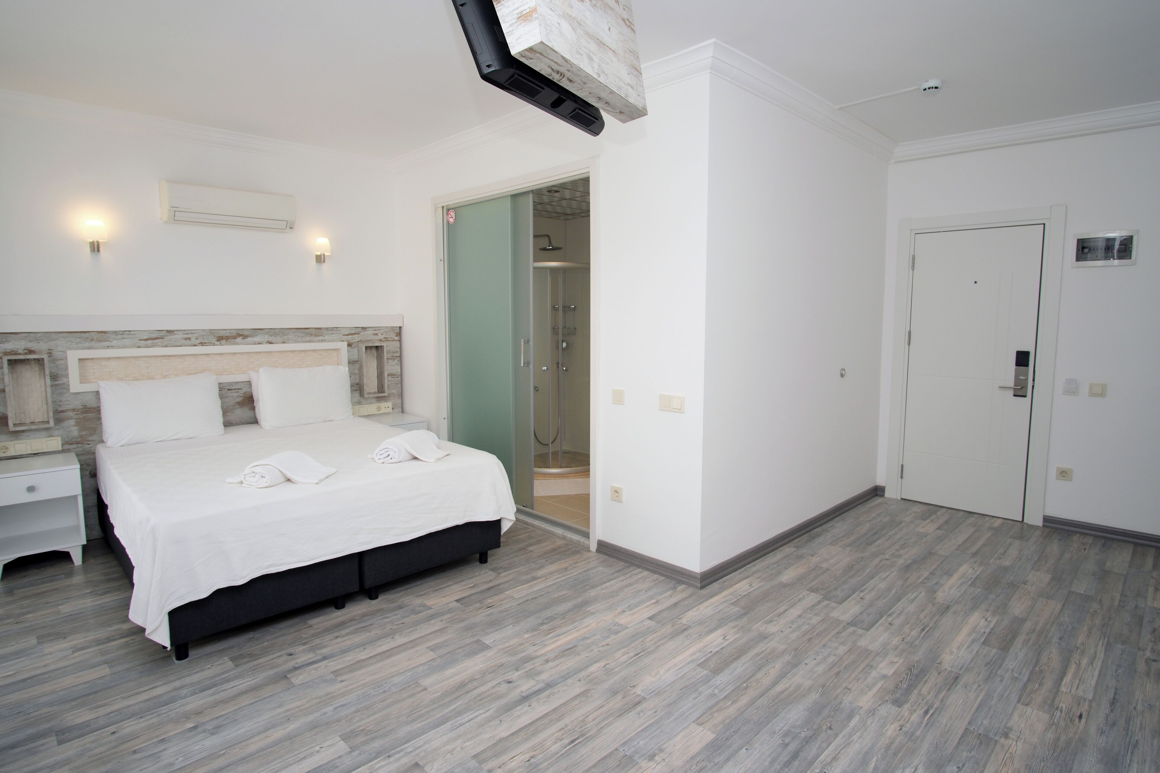 Tremannsrom – standard, 1 soverom | Sengetøy av topp kvalitet, minibar, safe på rommet og wi-fi (inkludert)