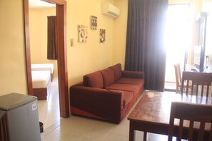 Suite | Living area - Tsai Hotel and Residences (Cebu City)