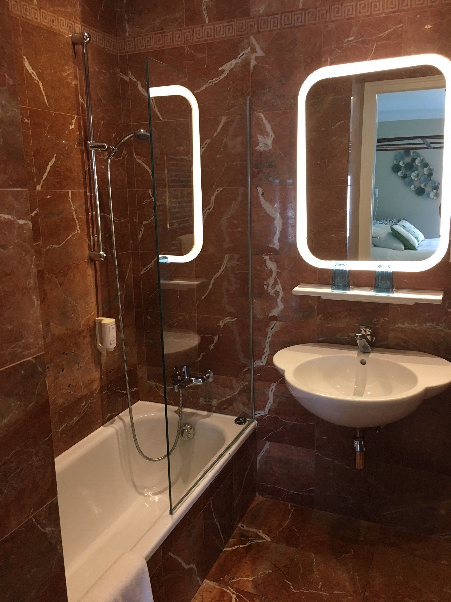 Photo - Hotel Central