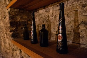 Daily buffet breakfast (CZK 150 per person)