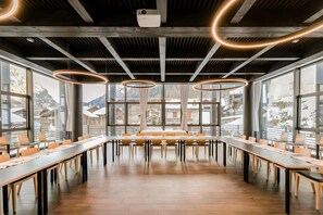 1 개의 침실, 미니바, 책상, 무료 유아용 침대