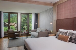 Minibar, escritorio, cunas gratuitas y wifi gratis 