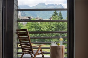 1 sovrum, minibar, skrivbord och gratis barnsängar