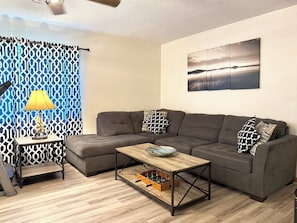 Deluxe Apartment | Living area