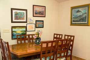 In-room dining - Treasure Chest (West End)