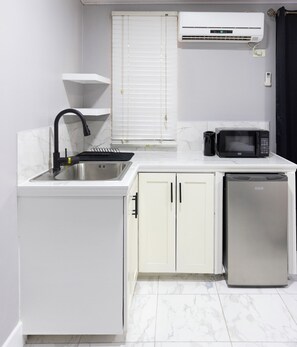 Classic Double Room | Individually furnished, blackout drapes, free WiFi, bed sheets