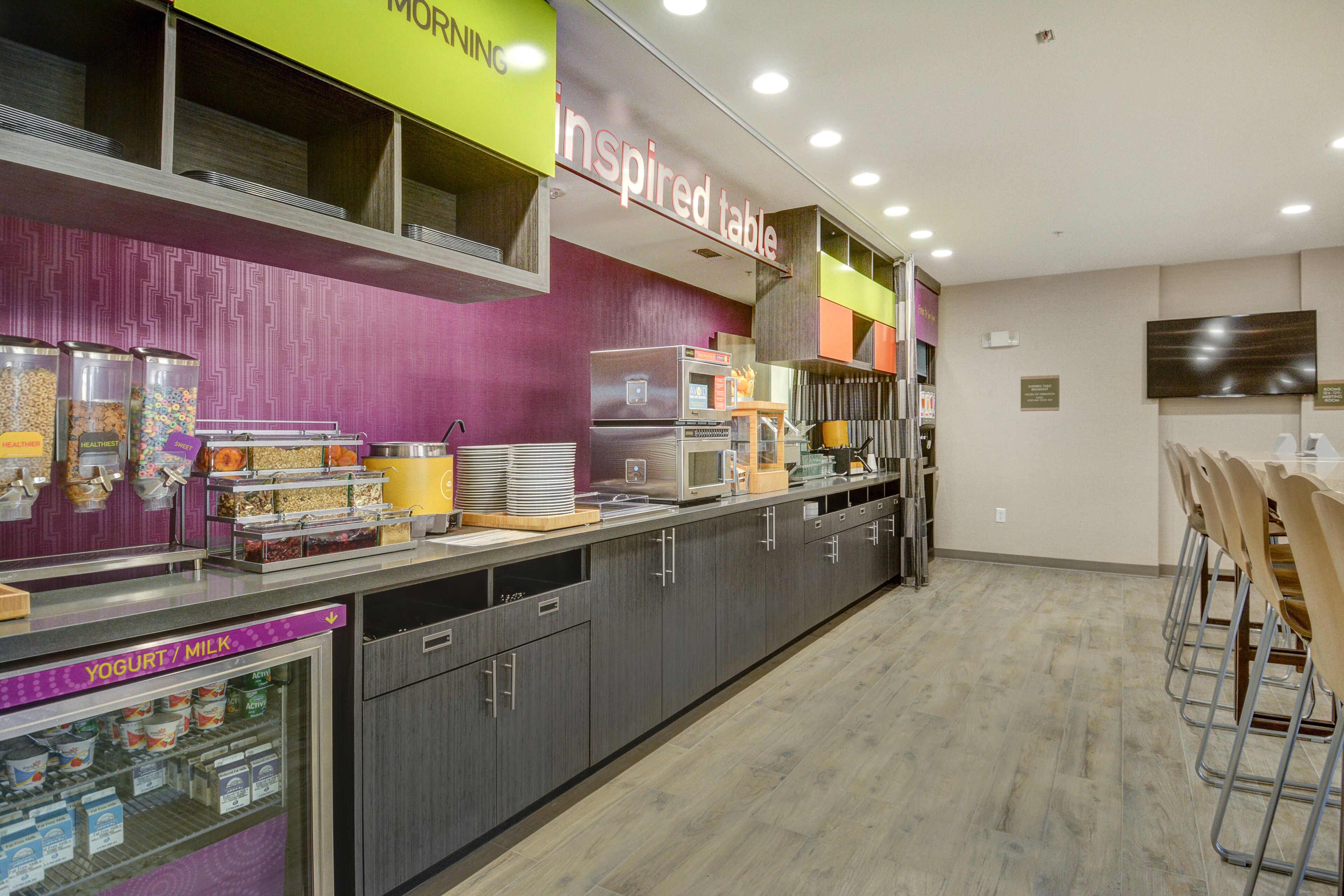 free daily full breakfast