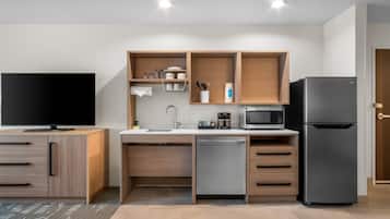 Fridge, microwave, dishwasher, coffee/tea maker