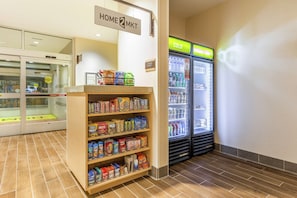 Snack bar - Home2 Suites by Hilton Albany Wolf Rd (Albany)