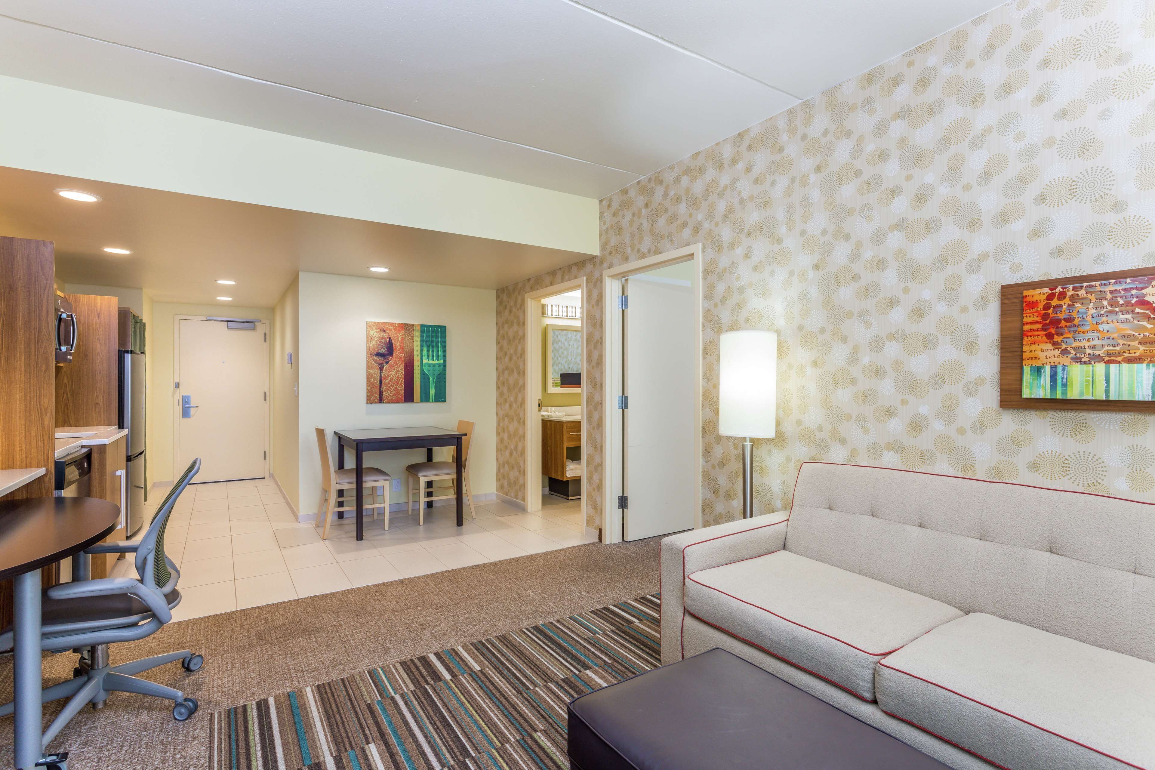 Queen One Bedroom Suite
