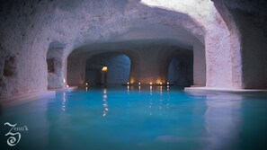 Indoor pool, outdoor pool - Zentik Project Boutique Hotel & Spa (Valladolid)