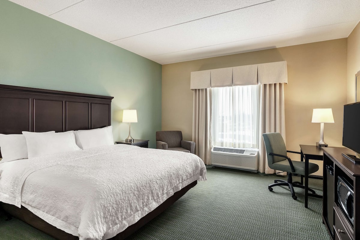 In-room safe, desk, laptop workspace, iron/ironing board