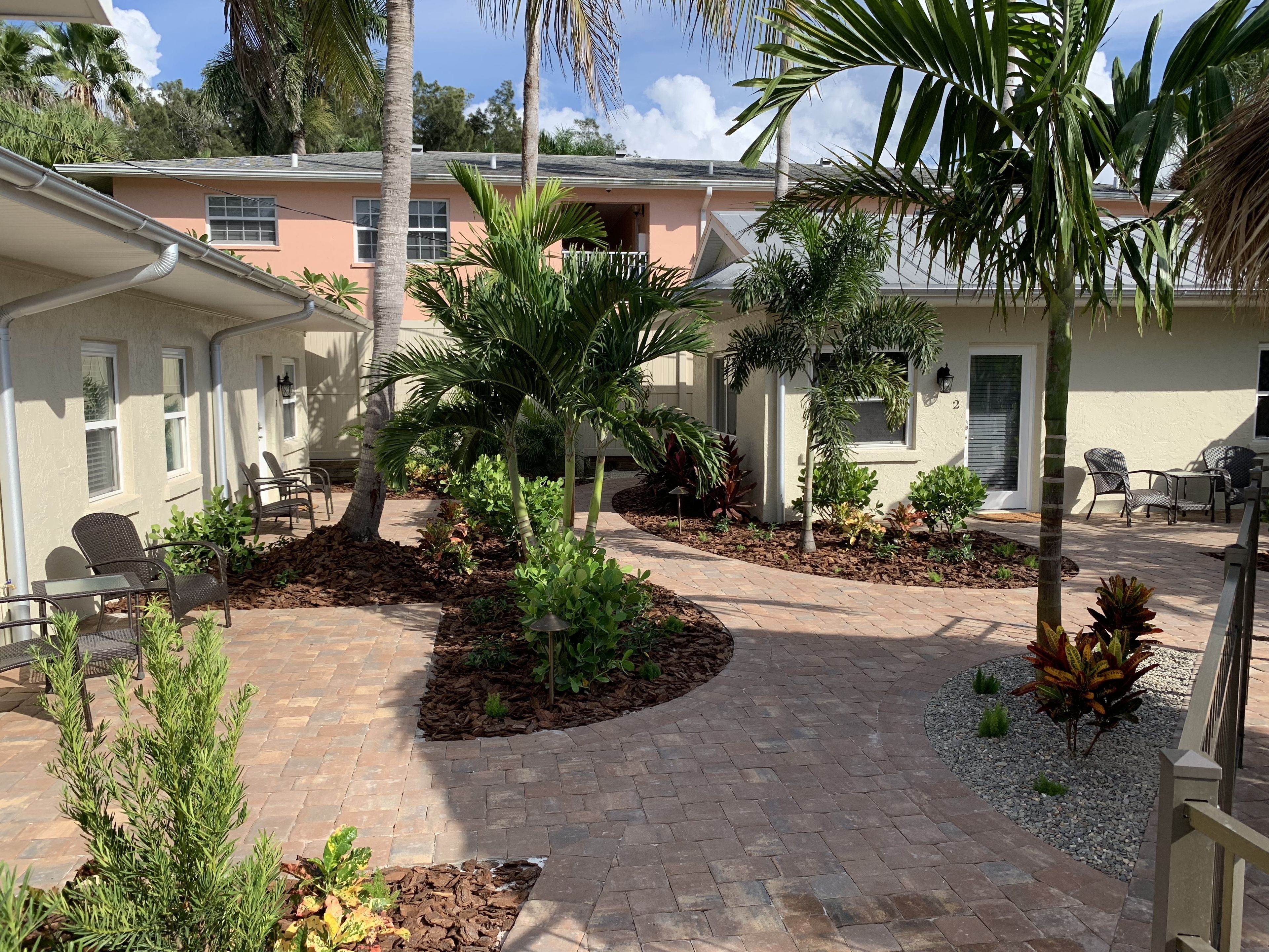 1 bedroom, premium bedding, tempur-pedic beds, individually decorated