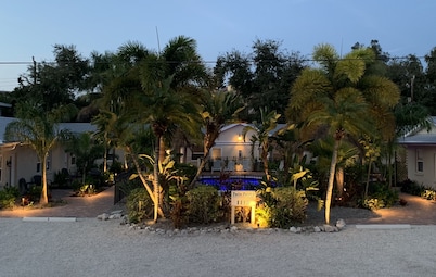 Twin Palms at Siesta