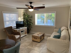 Deluxe-Suite, 1 Schlafzimmer | Wohnbereich