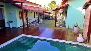 Vila superior | Vista para o jardim