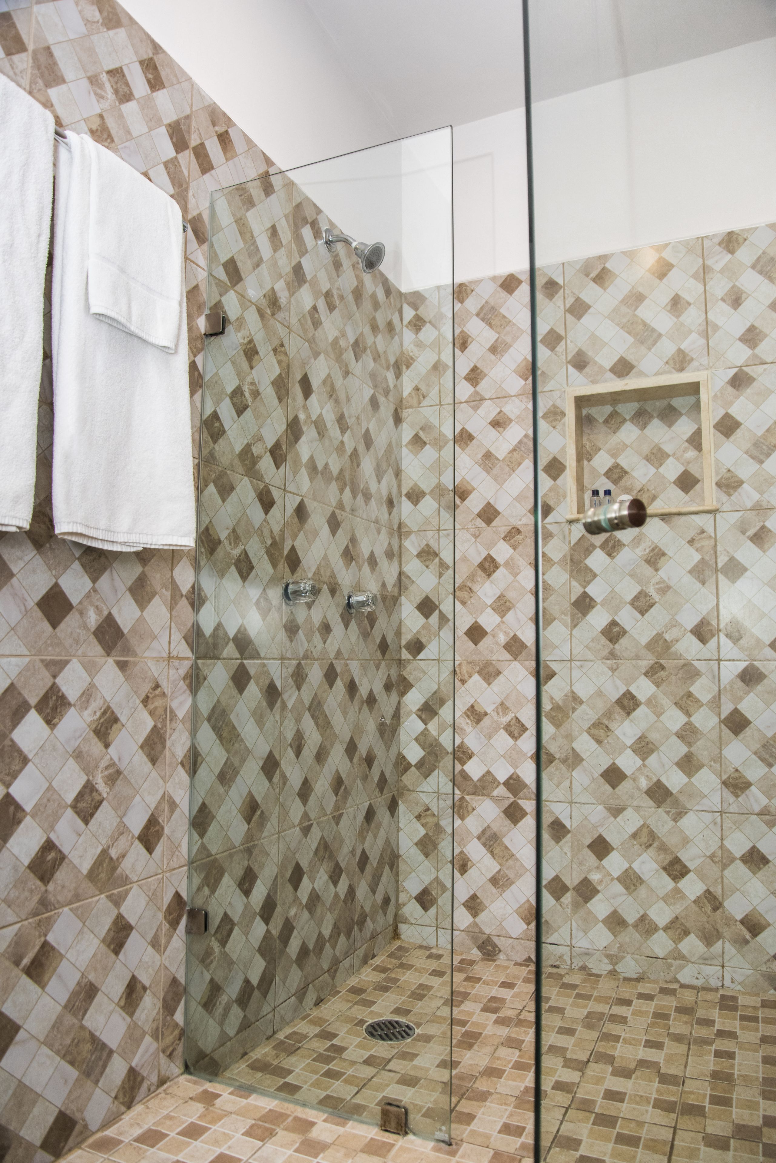 economy double room, 1 bedroom | bathroom | shower, free toiletries, towels