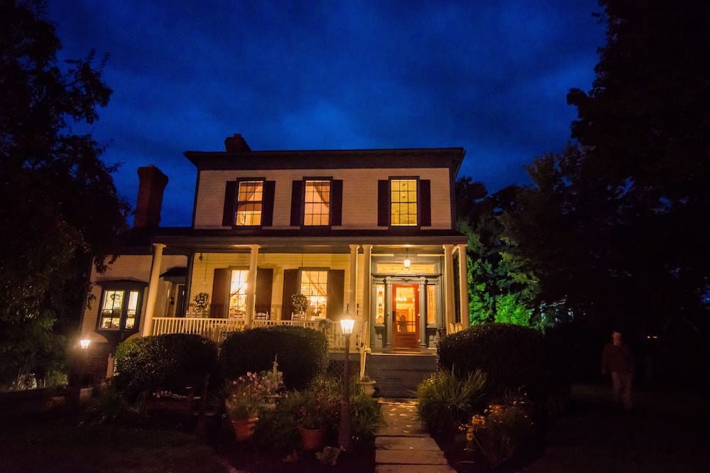 Borland House Inn