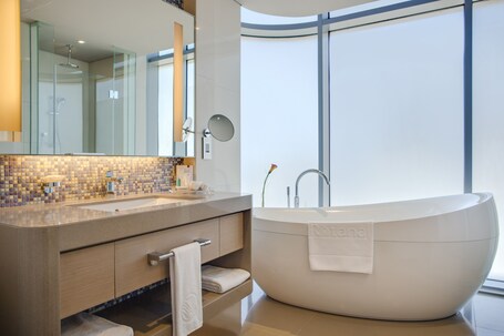 Capital Centre Arjaan by Rotana - Image 23