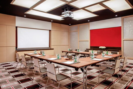 Capital Centre Arjaan by Rotana - Image 13