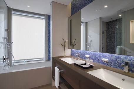 Capital Centre Arjaan by Rotana - Image 31