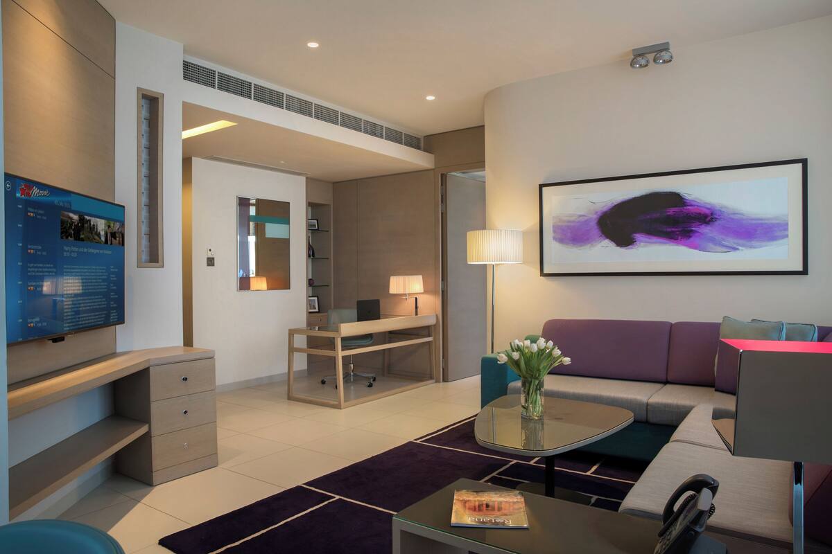 TV LED 48-inch có truyền hình vệ tinh, TV 