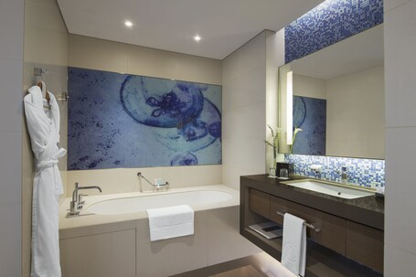 Capital Centre Arjaan by Rotana - Image 11