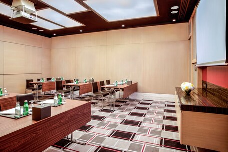 Capital Centre Arjaan by Rotana - Image 44