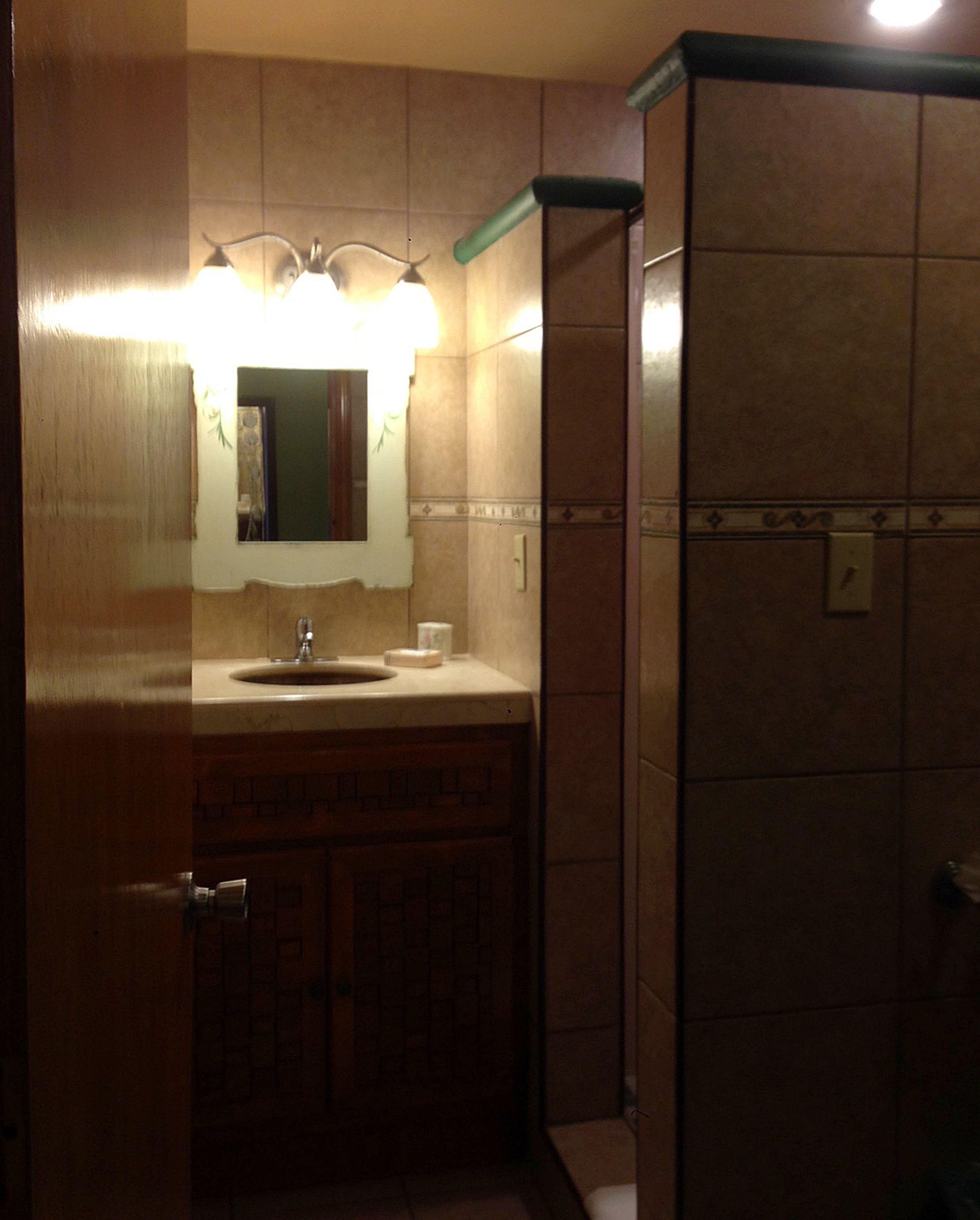 standard double room, multiple beds | bathroom | shower, free toiletries, towels