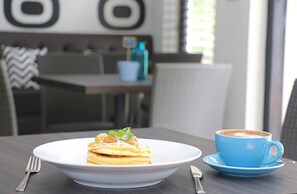 Tägliches nach Wunsch zubereitetes Frühstück gegen Gebühr
