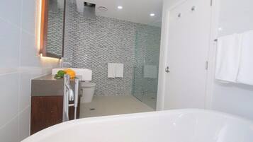 Apartment, 2 Bedrooms | Bathroom