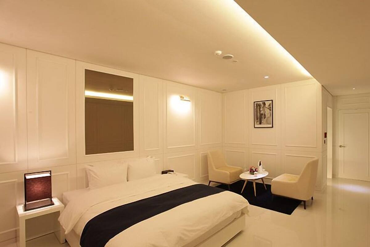 Standard Double Room | Desk, laptop workspace, rollaway beds, free WiFi