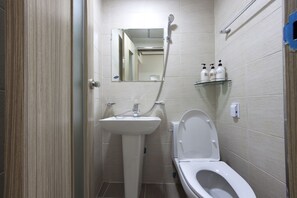 Bathroom - Charim Guesthouse (Seoul)