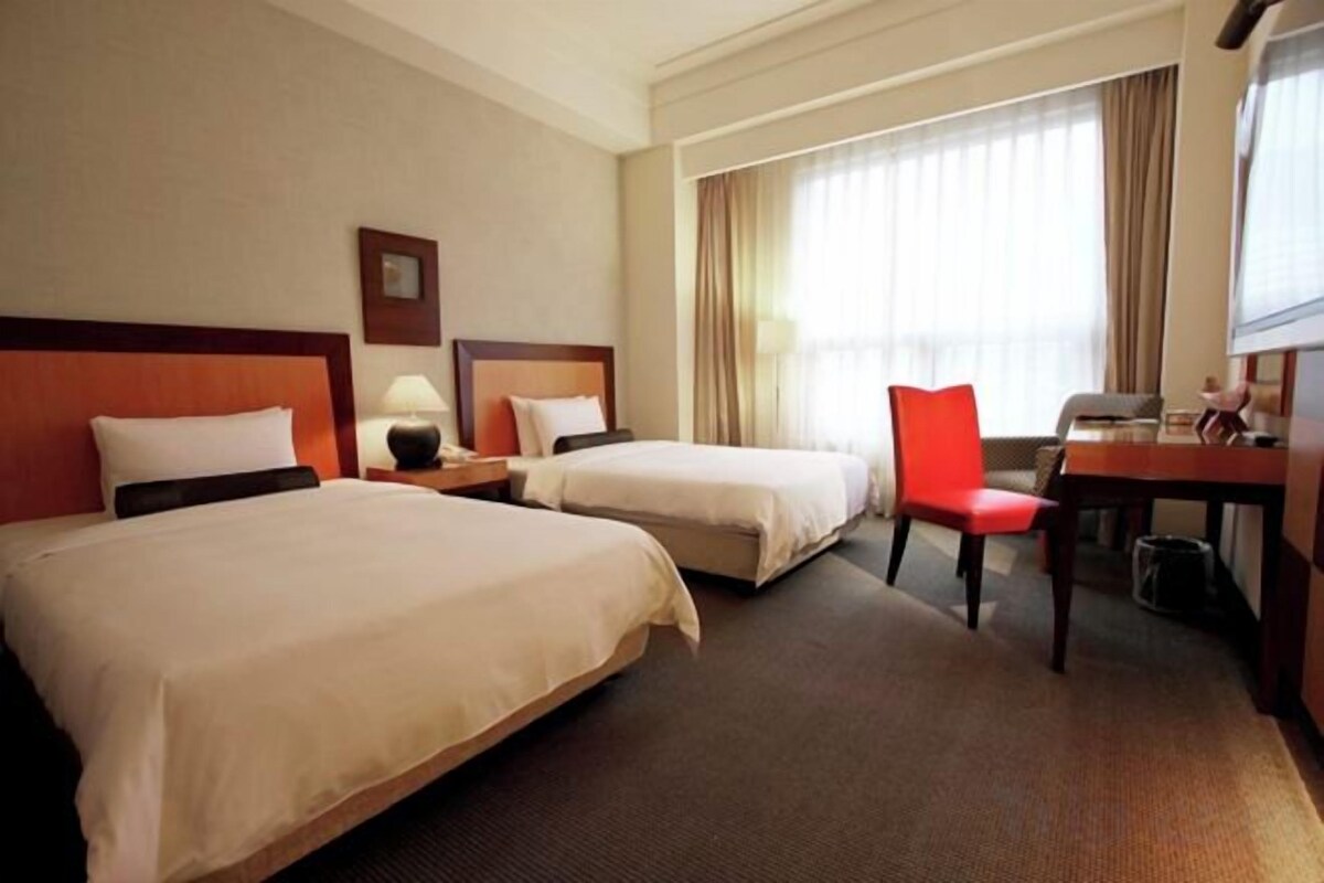 Modern Twin Room