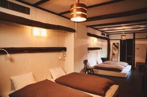 In-room safe, free WiFi