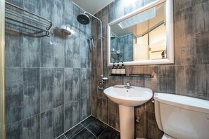 Chambre Standard avec lits jumeaux, 2 lits une place | Salle de bain
