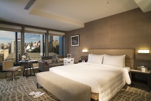 Midtown Suite (One room on each floor only) | Premium bedding, in-room safe, free WiFi, bed sheets - Hotel Midtown Richardson (Taipei)