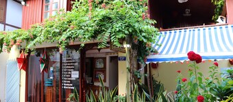 Apple Guesthouse