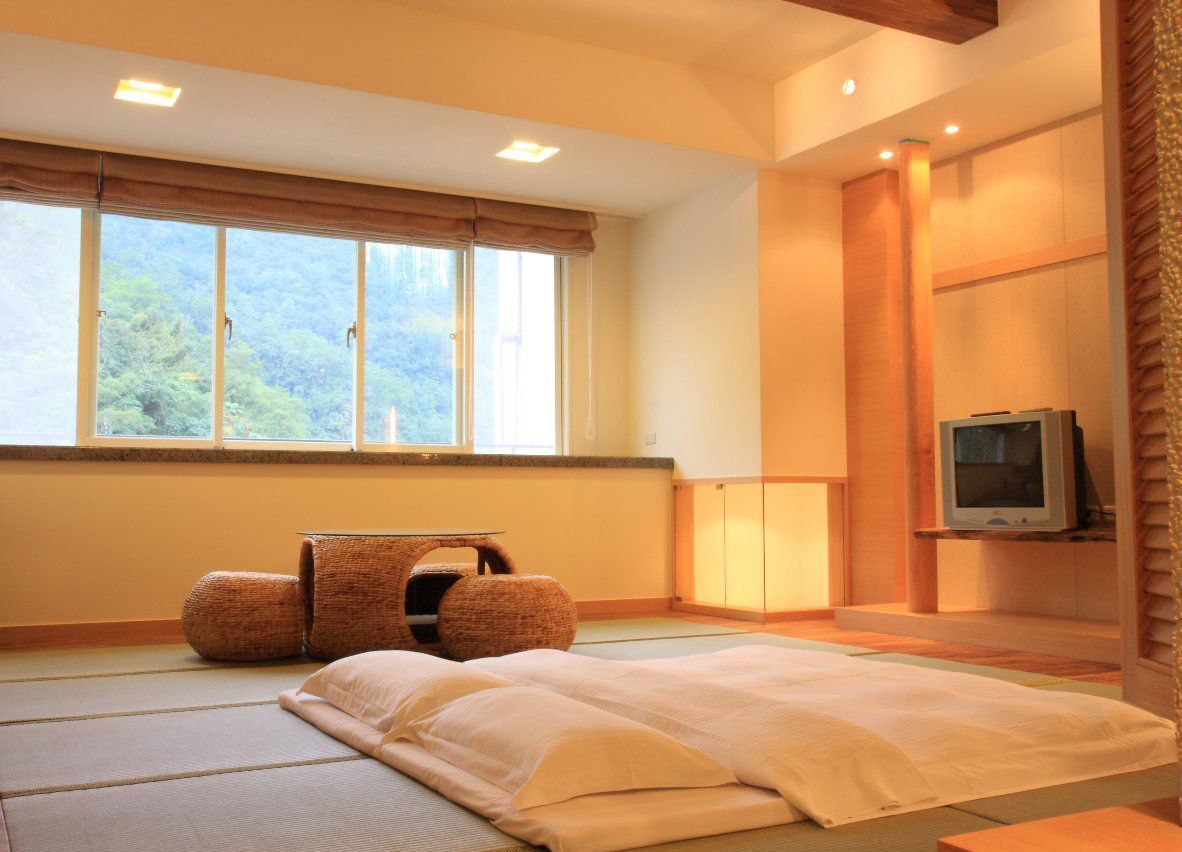 Desk, rollaway beds