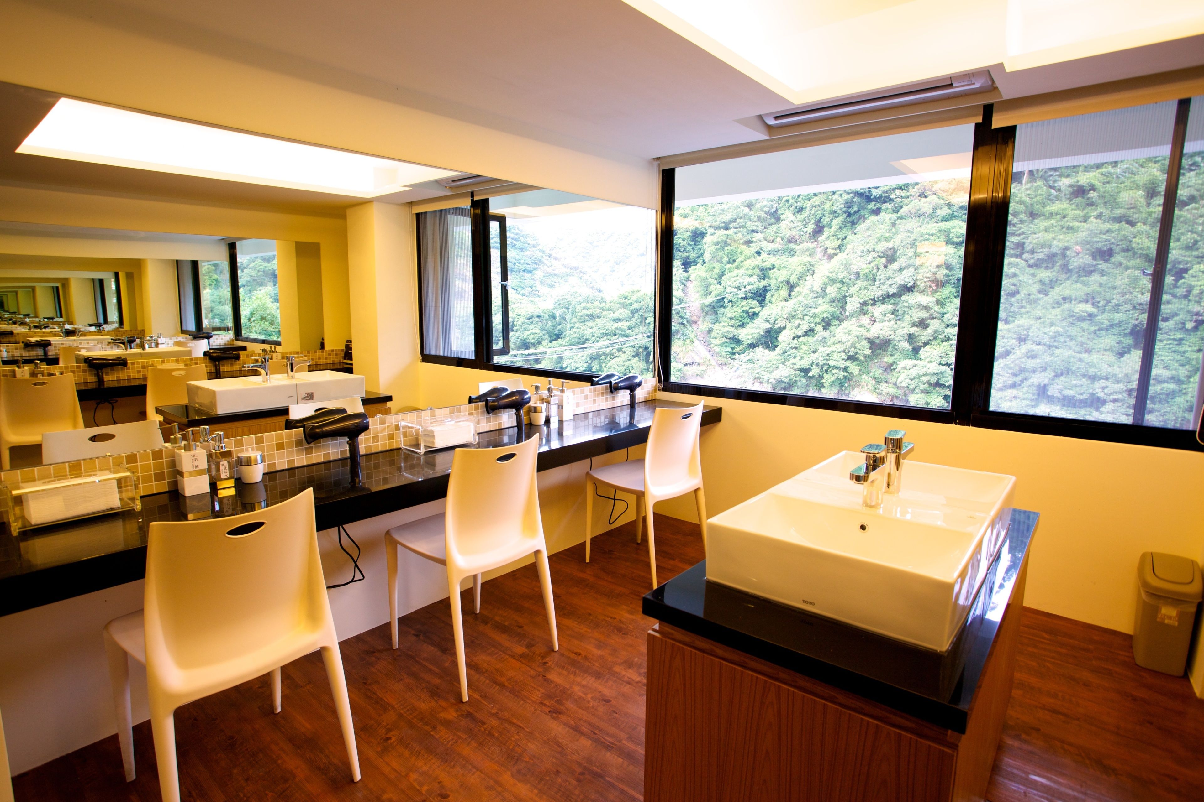 deep-tissue massages, massages