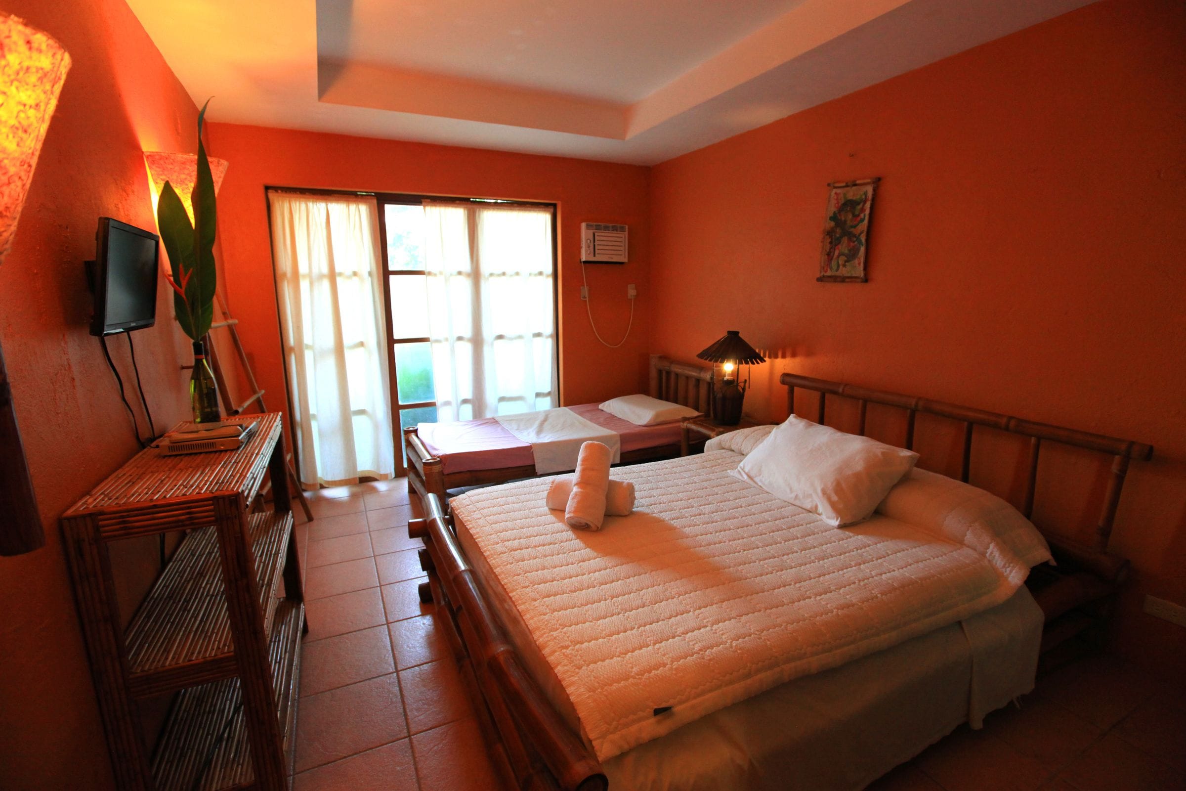 desk, blackout curtains, free wifi, bed sheets